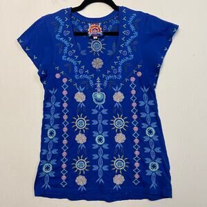 Johnny Was Oriel Flutter Sleeve Tee Shirt Blue Embroidered Boho Chic Size Small